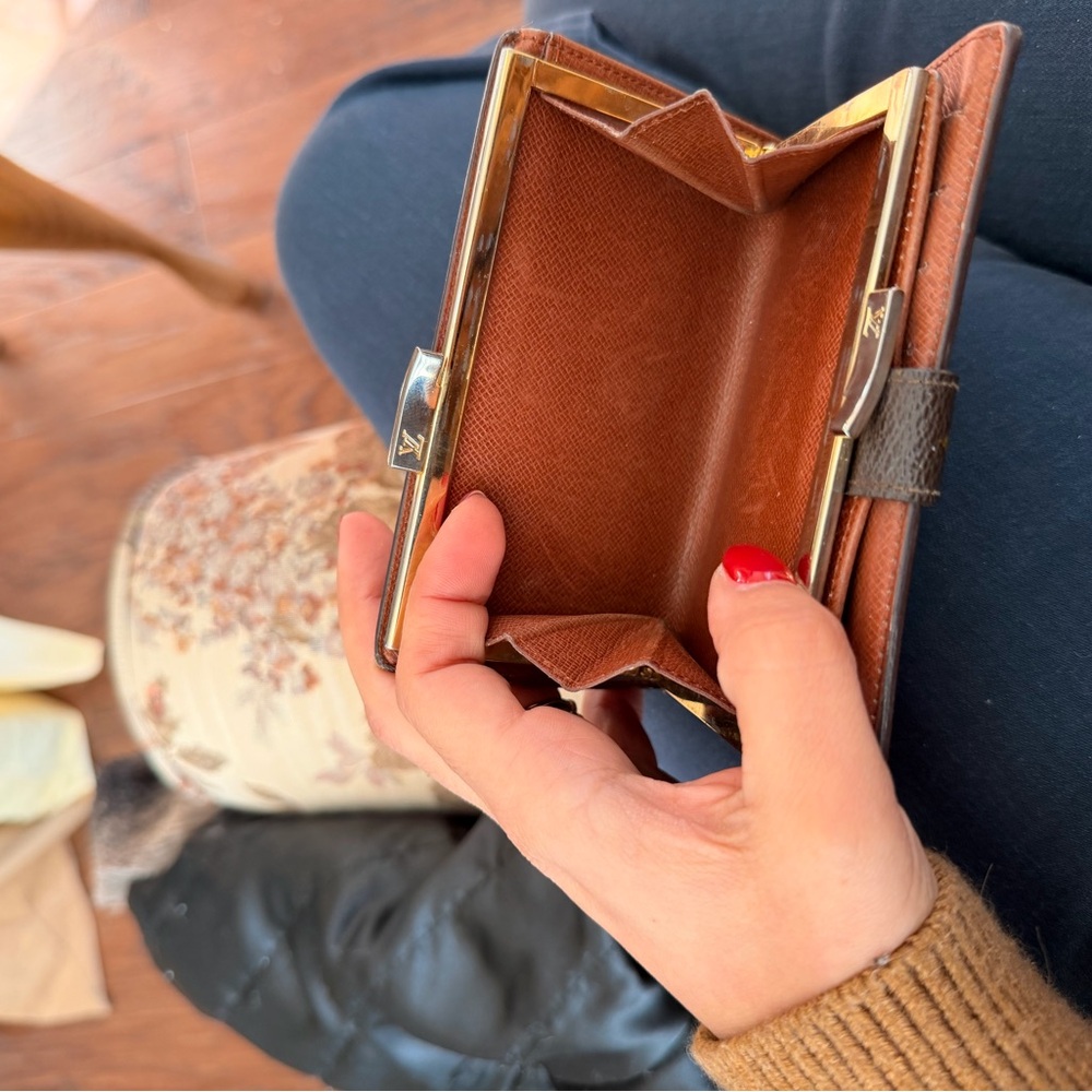 Louis Vuitton Brown and Gold Monogram Card wallet - Picture 6 of 7
